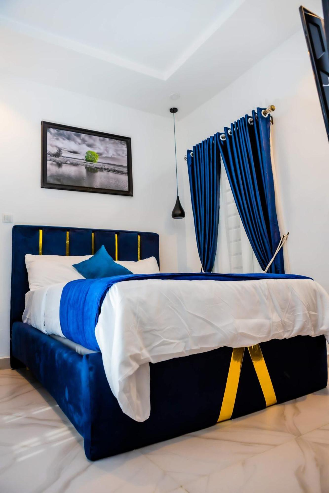 El Elyon Hotel And Suites Lagos Dış mekan fotoğraf