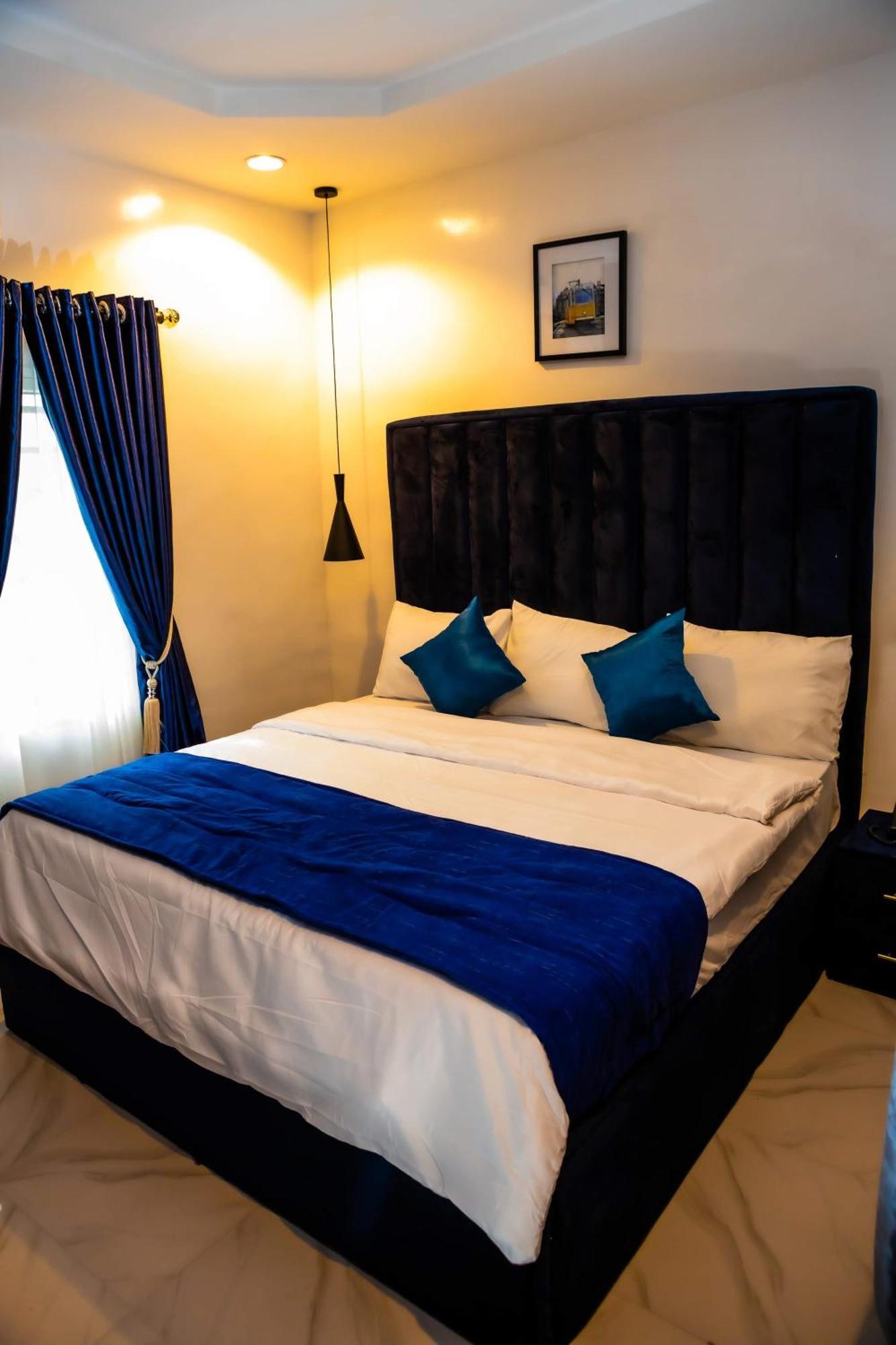 El Elyon Hotel And Suites Lagos Dış mekan fotoğraf